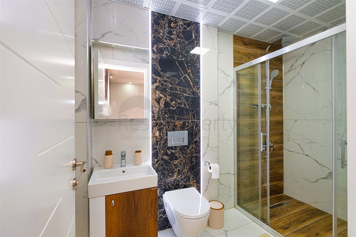 Villa mit 5+1 Grundriss in der Wohngegend Güzeloba - Antalya 