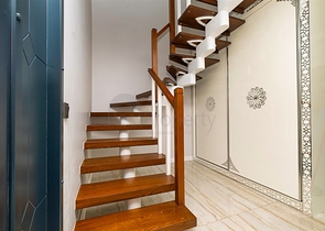 Villa mit 5+1 Grundriss in der Wohngegend Güzeloba - Antalya 