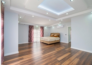 Villa mit 5+1 Grundriss in der Wohngegend Güzeloba - Antalya 