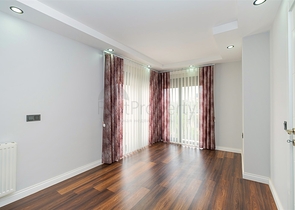 Villa mit 5+1 Grundriss in der Wohngegend Güzeloba - Antalya 