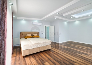 Villa mit 5+1 Grundriss in der Wohngegend Güzeloba - Antalya 