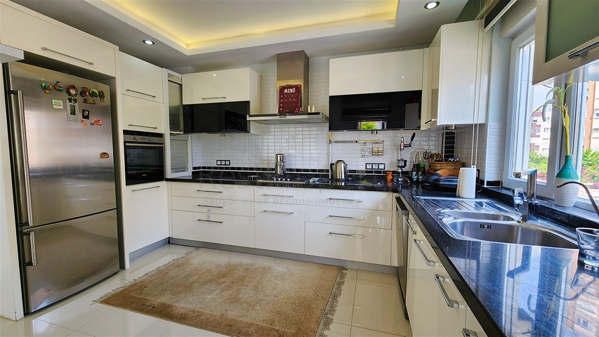 3+1 Wohnung in der Nachbarschaft von Yesilbahçe - Antalya 