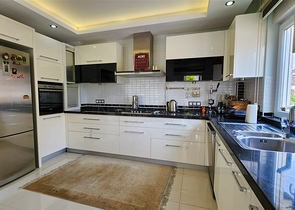 3+1 Wohnung in der Nachbarschaft von Yesilbahçe - Antalya 