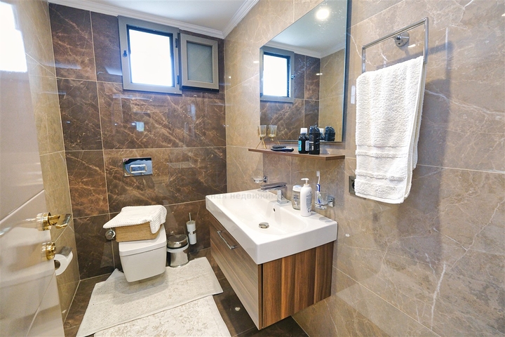 Villa mit 3+2 Grundrissen im Stadtteil Kemer - Antalya 