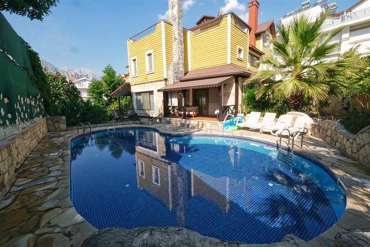 Villa mit 6+1 Grundriss in Kemer - Antalya  Villa mit 6+1 Grundriss in Kemer - Antalya