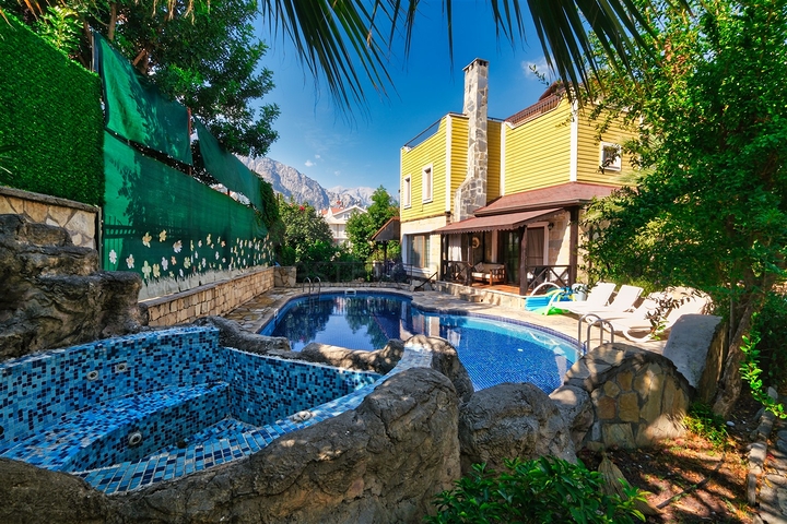 Villa mit 6+1 Grundriss in Kemer - Antalya  Villa mit 6+1 Grundriss in Kemer - Antalya