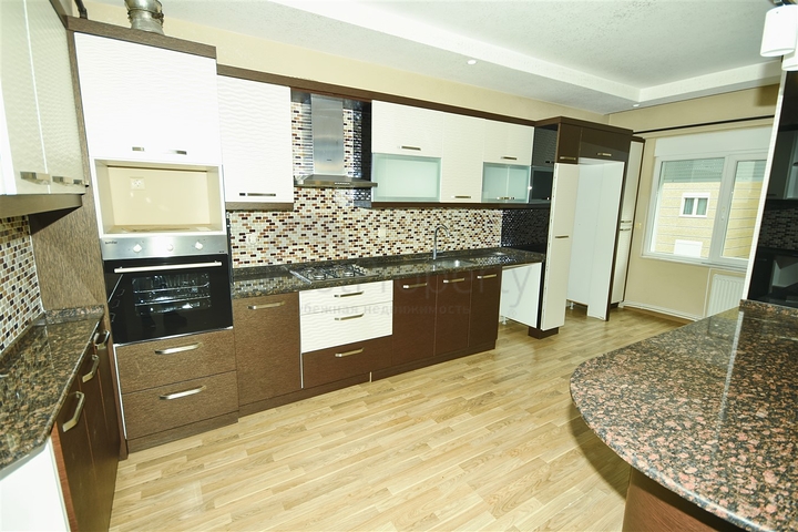 Wohnung mit 4+1 Grundriss im Wohnbezirk Siteler - Antalya 