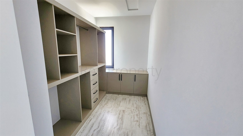 4+1-Villa in der Region Doshemealty - Antalya 