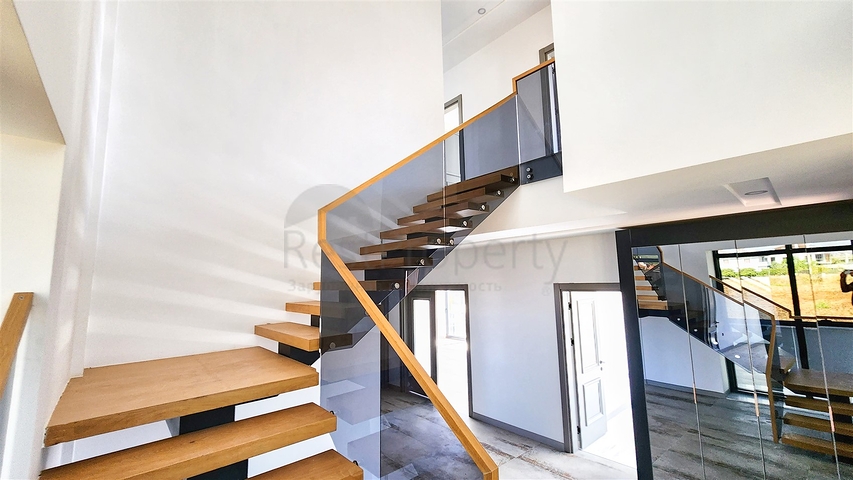 4+1-Villa in der Region Doshemealty - Antalya 