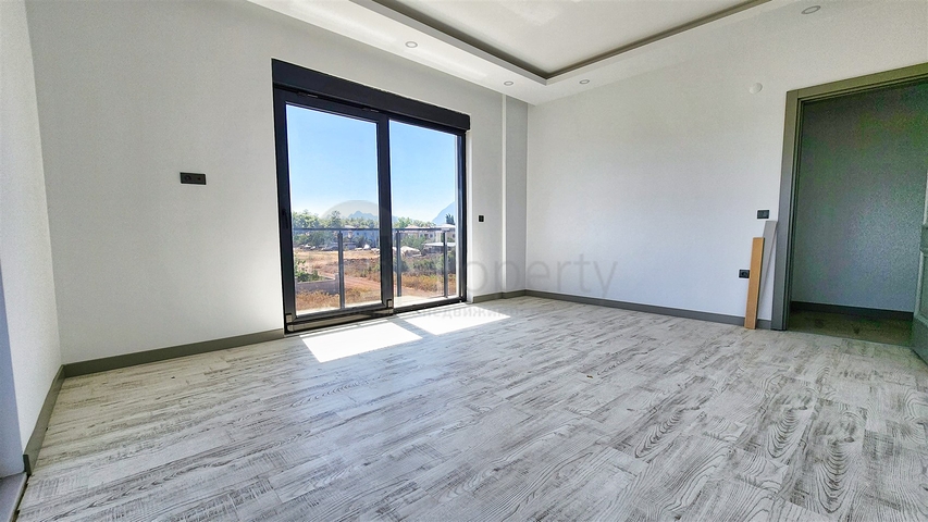 4+1-Villa in der Region Doshemealty - Antalya 