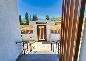 4+1-Villa in der Region Doshemealty - Antalya 