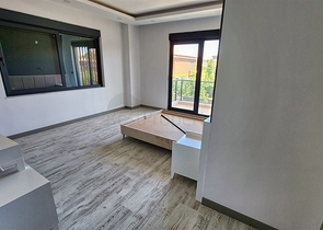 4+1-Villa in der Region Doshemealty - Antalya 