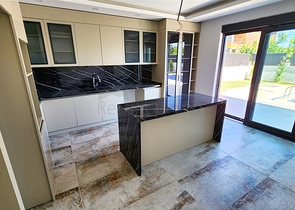 4+1-Villa in der Region Doshemealty - Antalya 