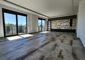 4+1-Villa in der Region Doshemealty - Antalya 