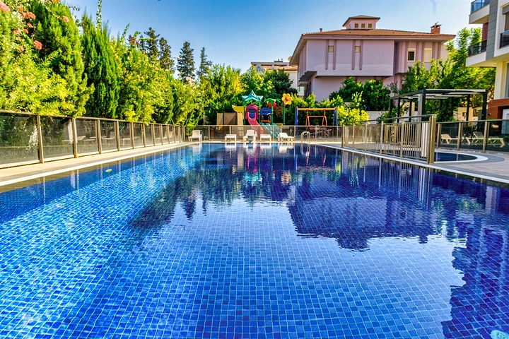 4+1 Duplex-Wohnung in der Wohngegend Zumryut - Antalya 
