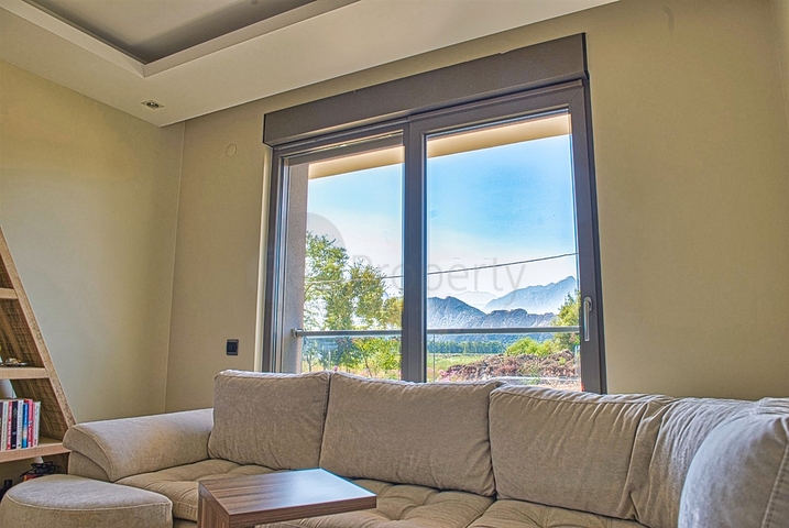 4+1 Duplex-Wohnung in der Wohngegend Zumryut - Antalya 