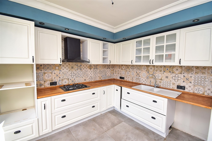 Wohnung mit 4+1 Grundriss in der Wohngegend Uluc - Antalya 