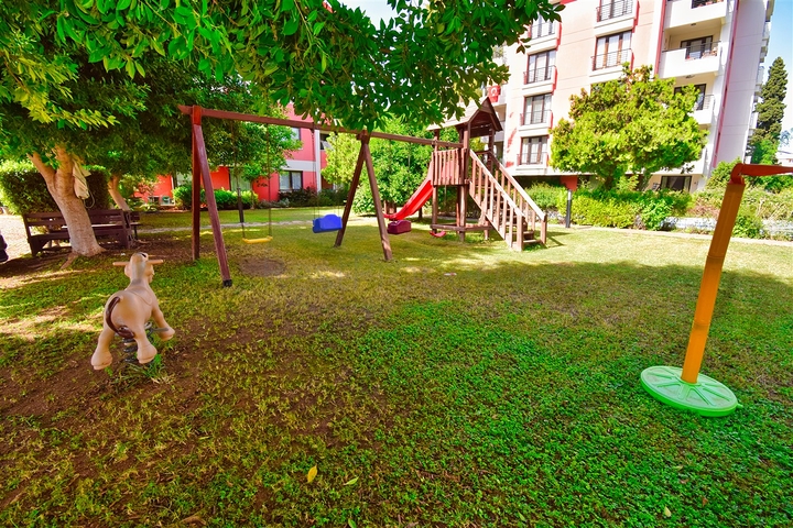 Wohnung mit 4+1 Grundriss in der Wohngegend Uluc - Antalya 