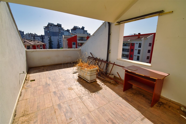 Wohnung mit 4+1 Grundriss in der Wohngegend Uluc - Antalya 