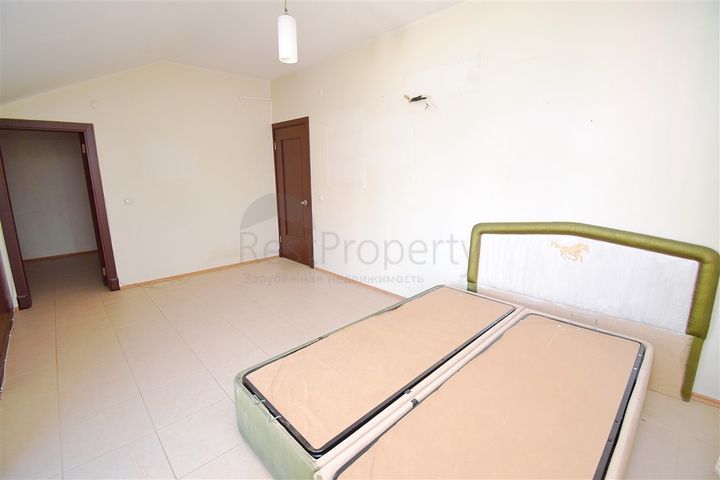 Wohnung mit 4+1 Grundriss in der Wohngegend Uluc - Antalya 