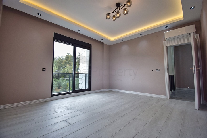 Villa mit 5+1 Grundrissen in der Region Doshemealty - Antalya 