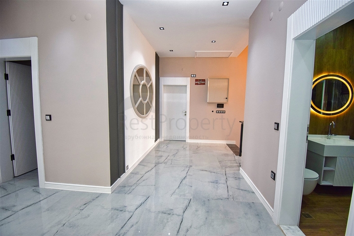 Villa mit 5+1 Grundrissen in der Region Doshemealty - Antalya 