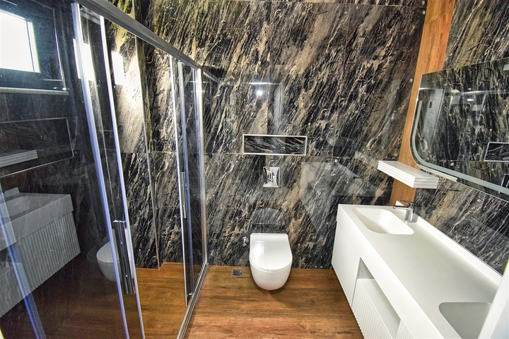 Villa mit 5+1 Grundrissen in der Region Doshemealty - Antalya 