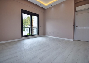 Villa mit 5+1 Grundrissen in der Region Doshemealty - Antalya 