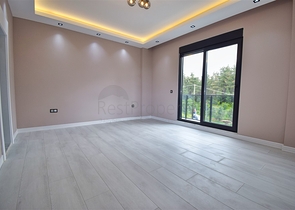 Villa mit 5+1 Grundrissen in der Region Doshemealty - Antalya 