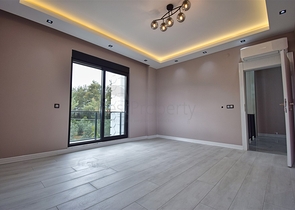 Villa mit 5+1 Grundrissen in der Region Doshemealty - Antalya 