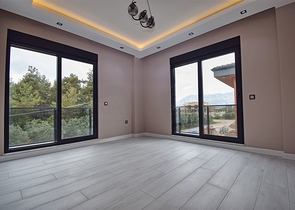 Villa mit 5+1 Grundrissen in der Region Doshemealty - Antalya 