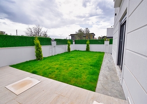 Villa mit 5+1 Grundrissen in der Region Doshemealty - Antalya 