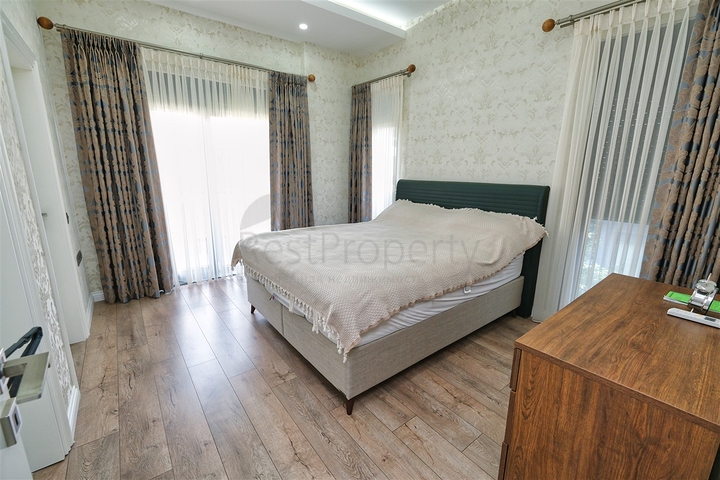 Villa mit 5+1 Grundriss im Stadtteil Mollayusuf - Antalya 