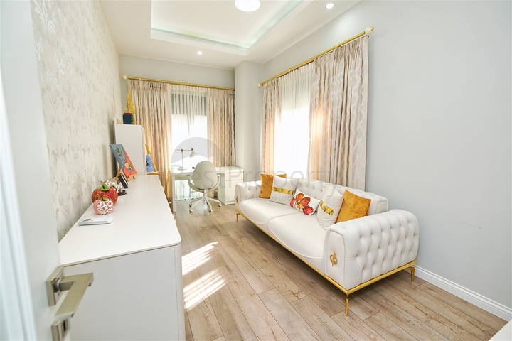 Villa mit 5+1 Grundriss im Stadtteil Mollayusuf - Antalya 