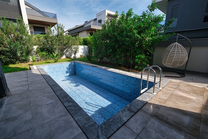 Villa mit 5+1 Grundriss im Stadtteil Mollayusuf - Antalya 