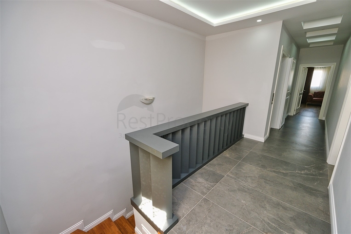 Villa mit 5+1 Grundriss im Stadtteil Mollayusuf - Antalya 