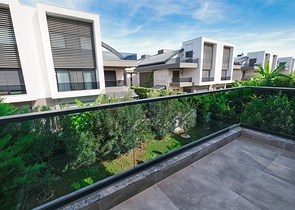 Villa mit 5+1 Grundriss im Stadtteil Mollayusuf - Antalya 