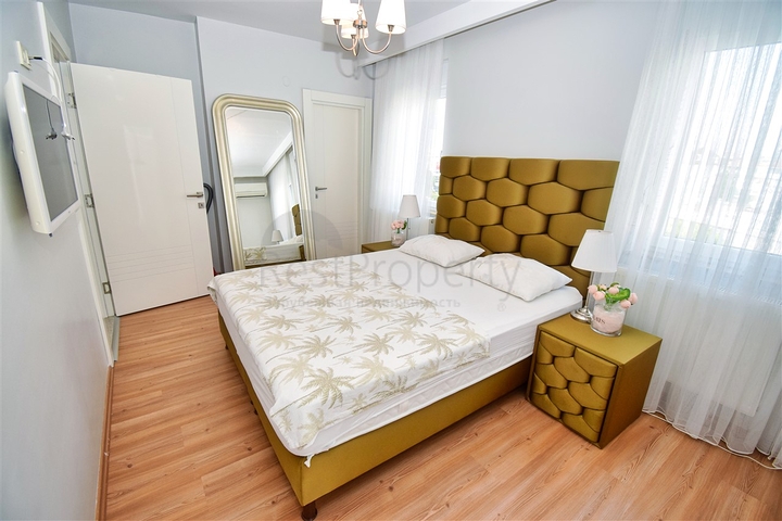 5+1 Duplex-Wohnung in der Nachbarschaft von Mollayusuf - Antalya 