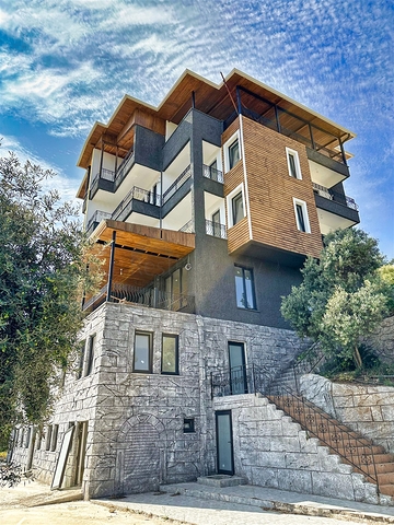 Zum Verkauf steht ein Hotel mit 20 Zimmern und 10 Bungalows in der malerischen Region Konyaalti - Antalya  