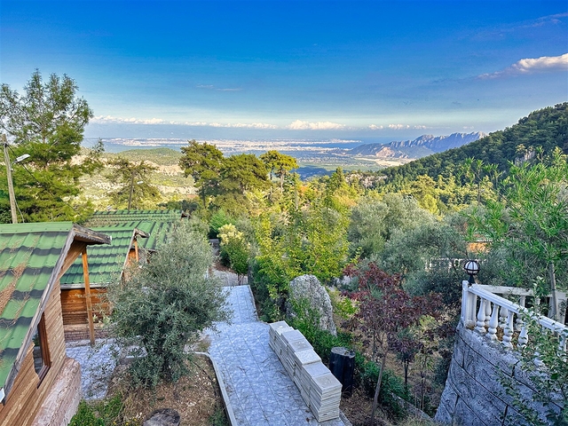 Zum Verkauf steht ein Hotel mit 20 Zimmern und 10 Bungalows in der malerischen Region Konyaalti - Antalya  