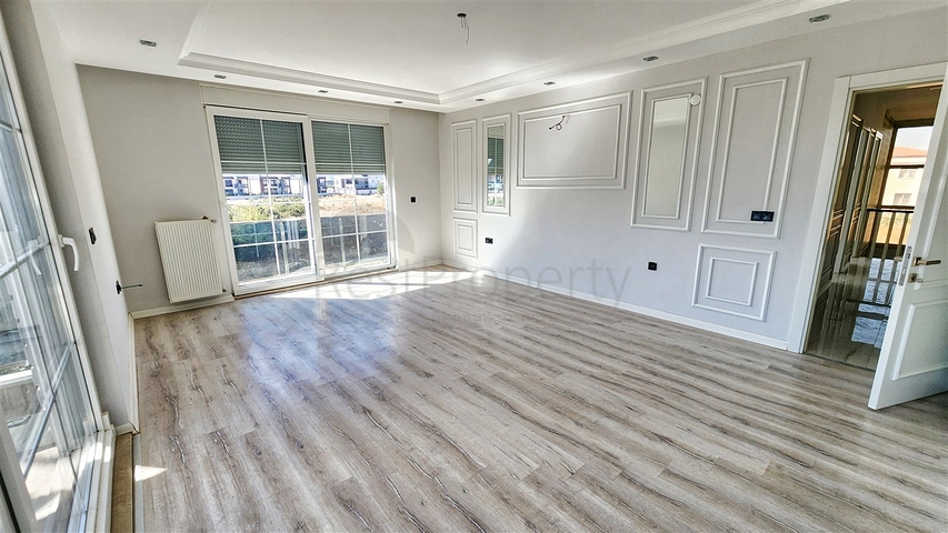 Villa mit 5+1 Grundrissen in der Region Doshemealty - Antalya 