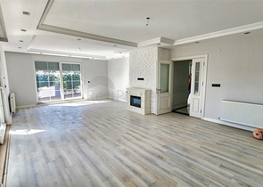 Villa mit 5+1 Grundrissen in der Region Doshemealty - Antalya 