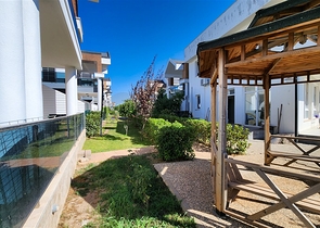 Villa mit 5+1 Grundrissen in der Region Doshemealty - Antalya 