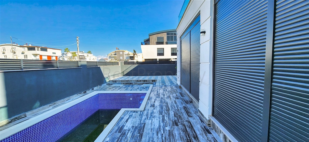 5+1-Villa in der Wohngegend Güzeloba - Antalya 