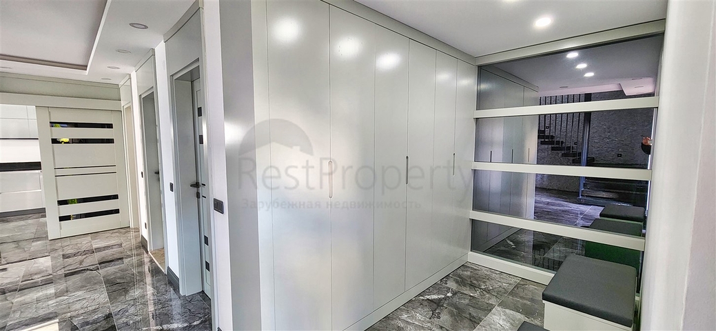 5+1-Villa in der Wohngegend Güzeloba - Antalya 