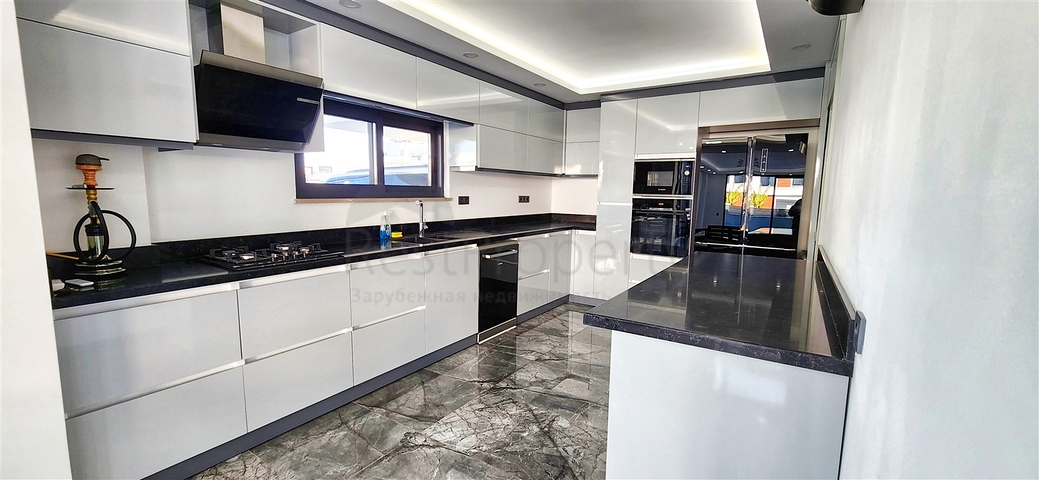 5+1-Villa in der Wohngegend Güzeloba - Antalya 