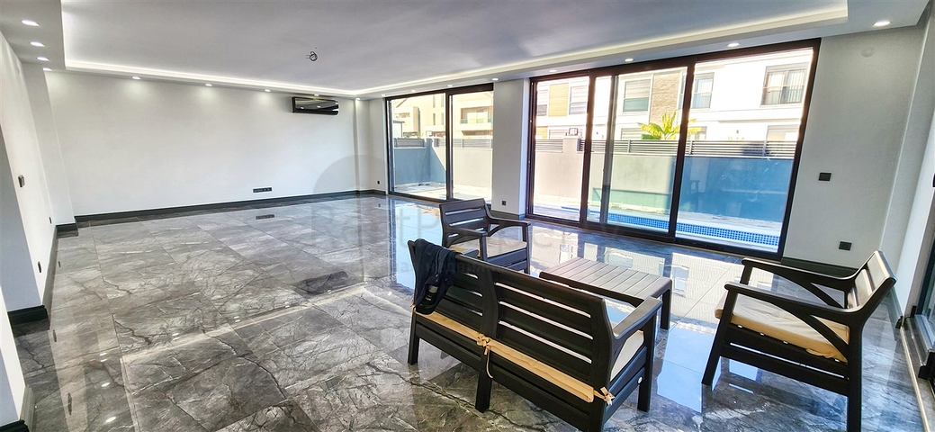 5+1-Villa in der Wohngegend Güzeloba - Antalya 