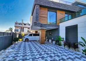 5+1-Villa in der Wohngegend Güzeloba - Antalya 