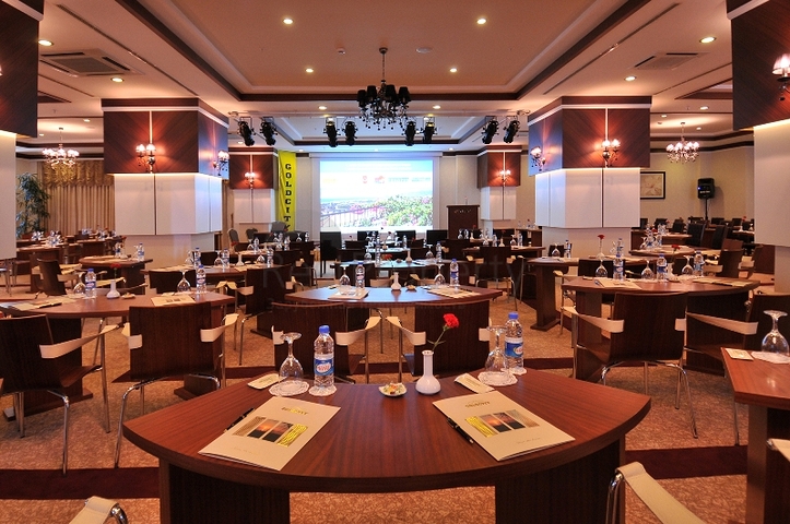 Exklusive 2+1-Wohnung vom Eigentümer im Gold Sidi-Komplex