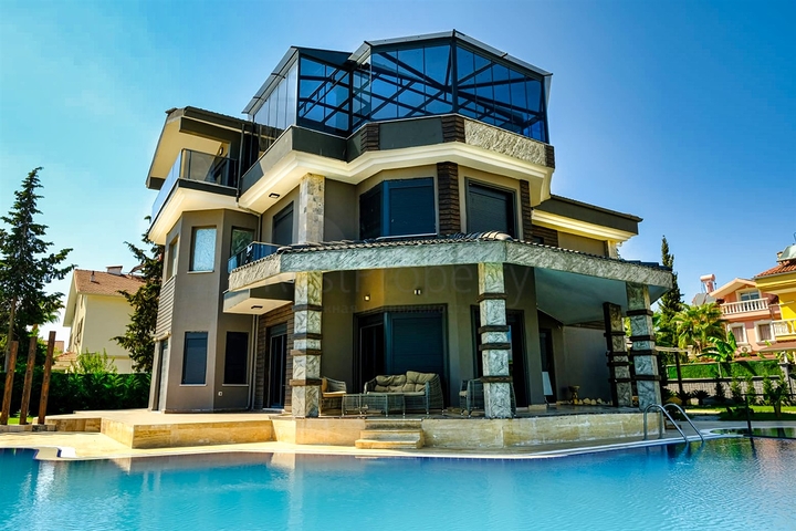 Villa mit 7+1 Grundriss in Belek - Antalya  Villa mit 7+1 Grundriss in Belek - Antalya